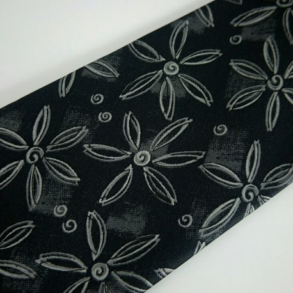 David Moss Black Gray Floral Silk Tie